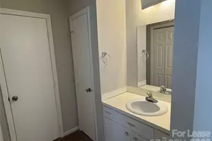 10212 Invershiel Ct, Charlotte, NC 28227 - Photo 9