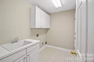 6029 Sharon Rd, Charlotte, NC 28210 - Photo 33