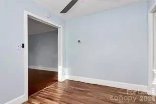 1105 Brookhurst Dr, Charlotte, NC 28205 - Photo 15