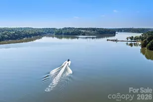 11118 Emerson Lndg Dr, Charlotte, NC 28216 - Photo 27