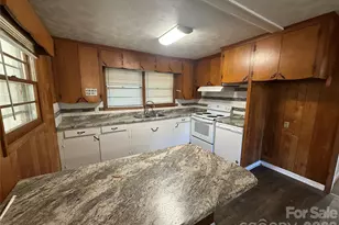 211 Austin St, Albemarle, NC 28001 - Photo 3