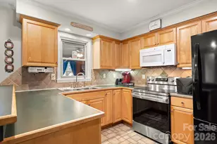 306 Costner Dr, Bessemer City, NC 28016 - Photo 11