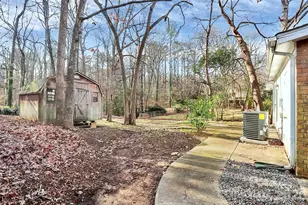 919 Pineborough Rd, Charlotte, NC 28212 - Photo 17