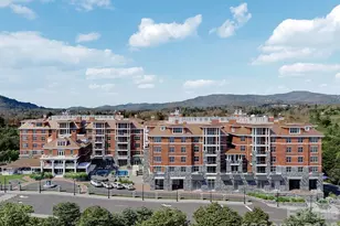 227 7th Ave W, Hendersonville, NC 28791 - Photo 1