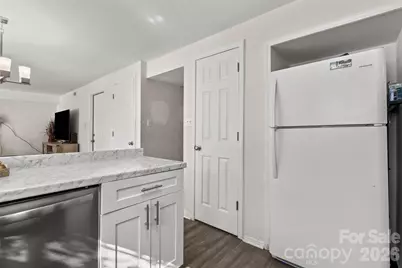 10718 Downpatrick Place, Charlotte, NC 28262 - Photo 9