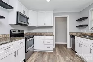 1406 Pleasant Plains Rd, Matthews, NC 28105 - Photo 5