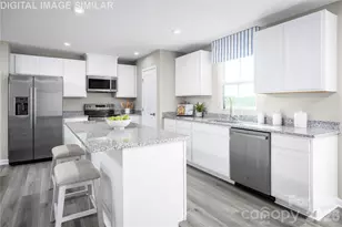 10225 Florentine Wy, Charlotte, NC 28214 - Photo 3