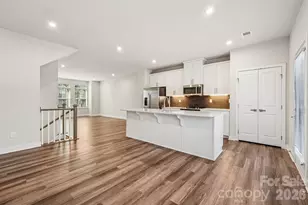 547 Nantahala Dr, Charlotte, NC 28211 - Photo 9