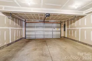 547 Nantahala Dr, Charlotte, NC 28211 - Photo 31