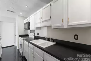 6101 Meadow Rose Ln, Charlotte, NC 28215 - Photo 11