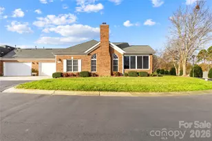 8579 Highland Glen Dr, Charlotte, NC 28269 - Photo 3