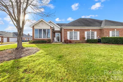 8579 Highland Glen Drive, Charlotte, NC 28269 - Photo 3