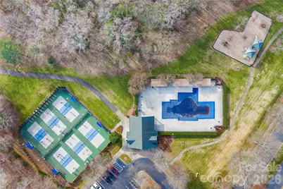 8579 Highland Glen Drive, Charlotte, NC 28269 - Photo 25