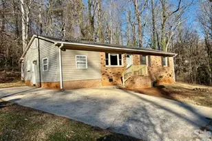 2120 Fallsdale Dr, Gastonia, NC 28052 - Photo 5