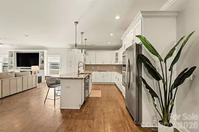 148 N Smallwood Place, Charlotte, NC 28216 - Photo 9