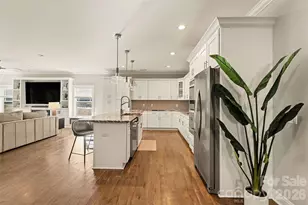 148 N Smallwood Pl, Charlotte, NC 28216 - Photo 9