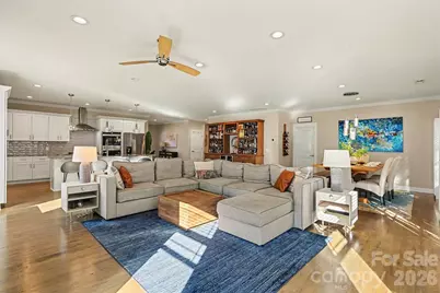 148 N Smallwood Place, Charlotte, NC 28216 - Photo 3