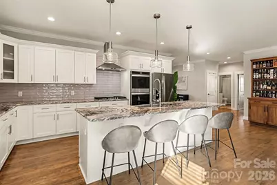 148 N Smallwood Place, Charlotte, NC 28216 - Photo 5