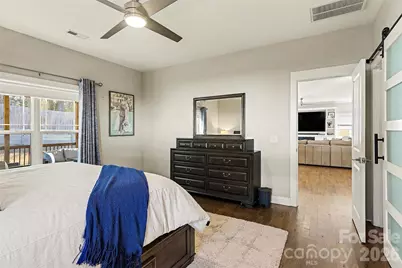 148 N Smallwood Place, Charlotte, NC 28216 - Photo 17