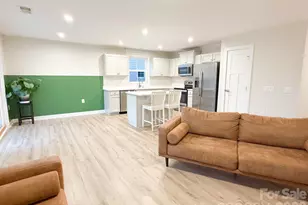 6016 Bellastead Dr, Charlotte, NC 28214 - Photo 5