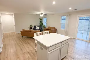 6016 Bellastead Dr, Charlotte, NC 28214 - Photo 7