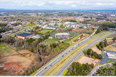 1043 11th Avenue SE, Hickory, NC 28602 - Photo 9