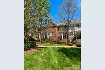 601 Sixth Crossing, Fort Mill, SC 29708 - Photo 3