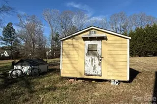 373 Griggs Rd, Clover, SC 29710 - Photo 3