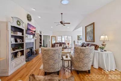 24 Country Meadows Lane, Hendersonville, NC 28792 - Photo 5