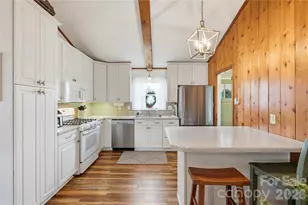 6814 Starcrest Dr, Charlotte, NC 28210 - Photo 5