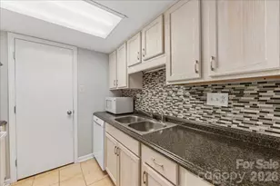 2505 Kilborne Dr, Charlotte, NC 28205 - Photo 11