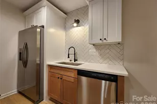 8635 Crows Nest Ln, Charlotte, NC 28226 - Photo 9