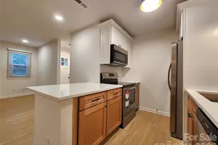 8635 Crows Nest Ln, Charlotte, NC 28226 - Photo 11