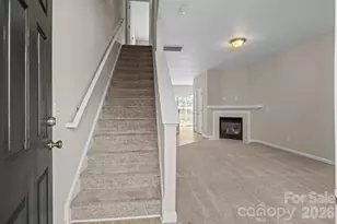 3527 Creeping Flora Ln, Charlotte, NC 28216 - Photo 5