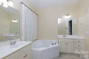 424 Elizabeth Valley Ln, Clover, SC 29710 - Photo 17