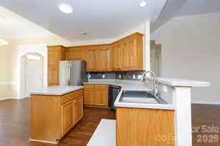 424 Elizabeth Valley Ln, Clover, SC 29710 - Photo 9