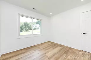 301 Dollar Cir, Charlotte, NC 28270 - Photo 35