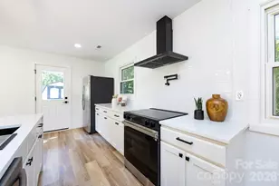 301 Dollar Cir, Charlotte, NC 28270 - Photo 11