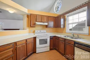 7307 Morris Pond Dr, Charlotte, NC 28227 - Photo 7