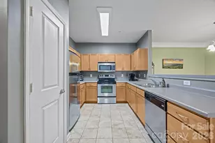 713 Appeldoorn Cir, Asheville, NC 28803 - Photo 7