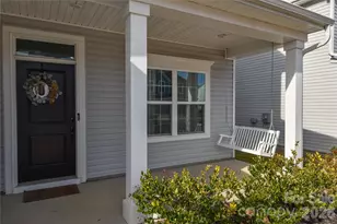 3050 Streamside Dr, Davidson, NC 28036 - Photo 3