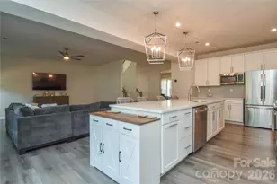 3050 Streamside Dr, Davidson, NC 28036 - Photo 9