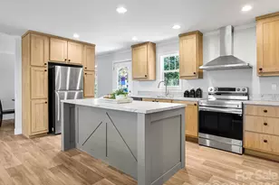 1603 Bull Creek Rd, Marshall, NC 28753 - Photo 5