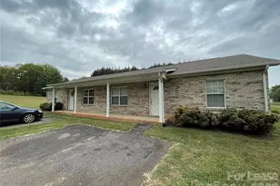 5194 Leigh Ln, Hickory, NC 28602 - Photo 1