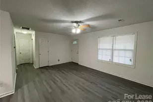 5194 Leigh Ln, Hickory, NC 28602 - Photo 3