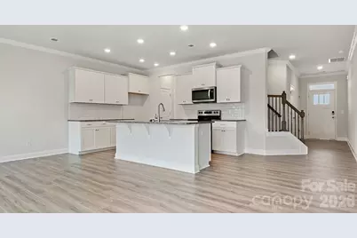 384 Creekview Road, Hendersonville, NC 28792 - Photo 9