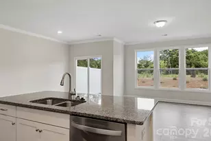 384 Creekview Rd, Hendersonville, NC 28792 - Photo 7