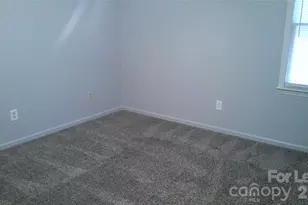 1482 14th Ave NE, Hickory, NC 28601 - Photo 5