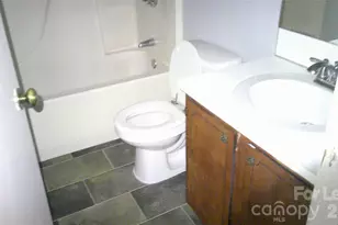 1482 14th Ave NE, Hickory, NC 28601 - Photo 7