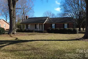 1616 Oak Trail Ln, Charlotte, NC 28216 - Photo 31